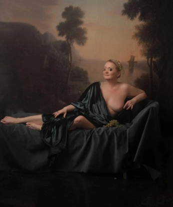 Я индивидуалка с опытом и тонким вкусом. Я знаю, что тебе нравится, и готова предложить тебе самые незабываемые наслаждения. 🌟
Ты можешь рассчитывать на нежное и страстное обслуживание, которое перенесет нас обоих в мир наслаждения и удовольствия. 💋
У меня есть множество способностей и возможностей, чтобы удовлетворить все твои желания. Ты можешь насладиться эффектным стриптизом и погрузиться в мир соблазна и страсти. Я гарантирую тебе самые яркие ощущения и незабываемое время, проведенное со мной. 💃
Я живу в Москве и готова встретиться с тобой в любое удобное для тебя время. Звони мне и давай воплотим все твои мечты в жизнь. 💫
Не стесняйся оставить отзывы о нашей встрече после того, как мы проведем время вместе. Я горжусь своими положительными отзывами от клиентов, которые оценили мои навыки и преданность удовлетворению их желаний. 💕
P.S. Фотографии ниже доказывают, что я настоящая красотка с изумительной фигурой и непревзойденным шармом. Ты останешься доволен, обещаю! 📸💫 13924, 43 года