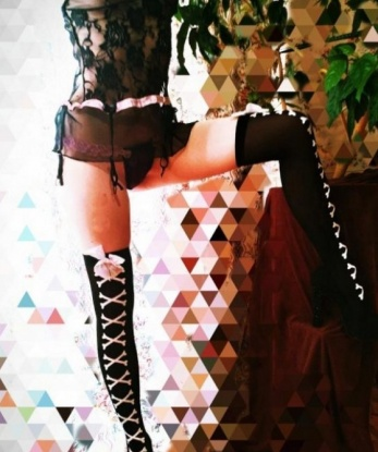 Огненная брюнетка приглашает в гости или приедет к тебе. Моя страсть и желание не имеют границ. Готова окунуть тебя в мир наслаждения и удовольствия. 14285, 26 лет